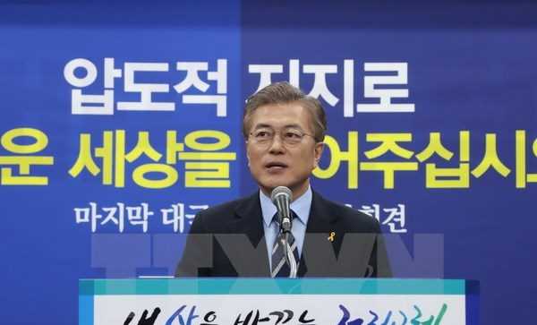 Bầu cử Tổng thống Hàn Quốc: Ứng viên Moon Jae-in tuyên bố chiến thắng Bầu cử Tổng thống Hàn Quốc: Ứng viên Moon Jae-in tuyên bố chiến thắng
