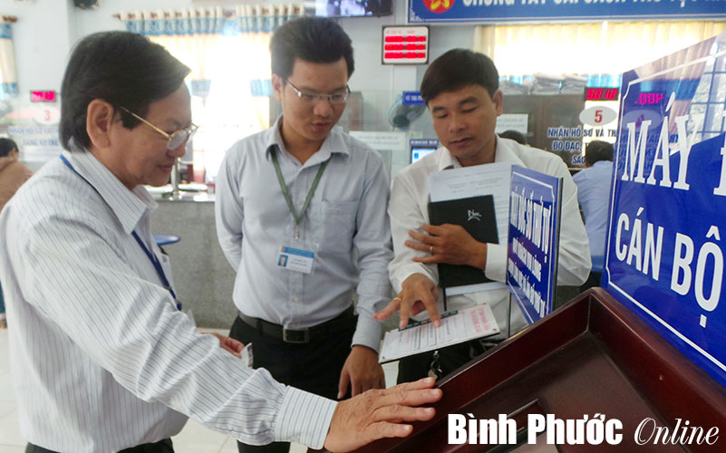 TX. Đồng Xoài: Tiếp nhận hồ sơ đạt 165% TX. Đồng Xoài: Tiếp nhận hồ sơ đạt 165%