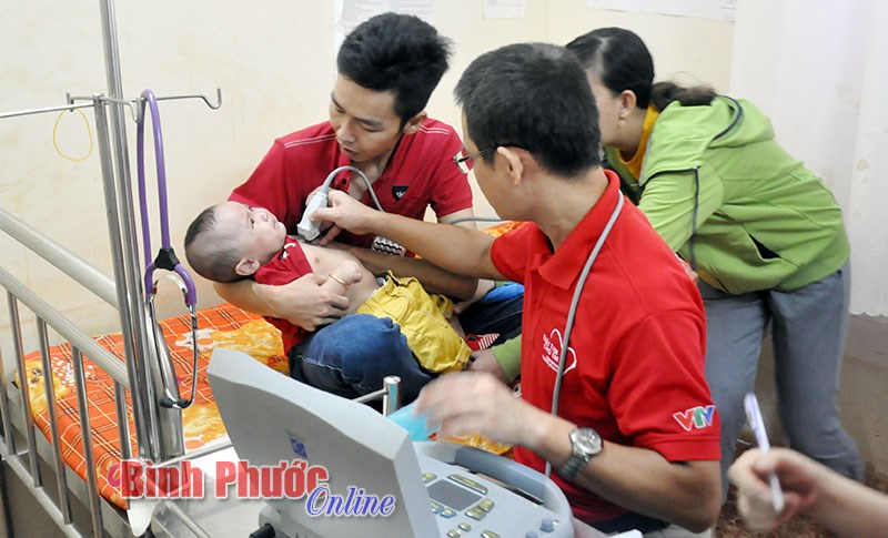 Chương trình “Trái tim cho em” khám sàng lọc tại Bình Phước Chương trình “Trái tim cho em” khám sàng lọc tại Bình Phước