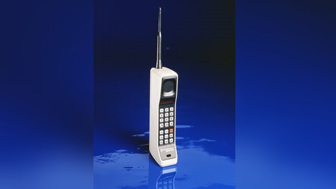 motoroladynatac04042018102824.jpg