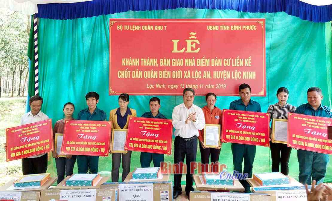 MTTQ các cấp chú trọng chăm lo người nghèo MTTQ các cấp chú trọng chăm lo người nghèo