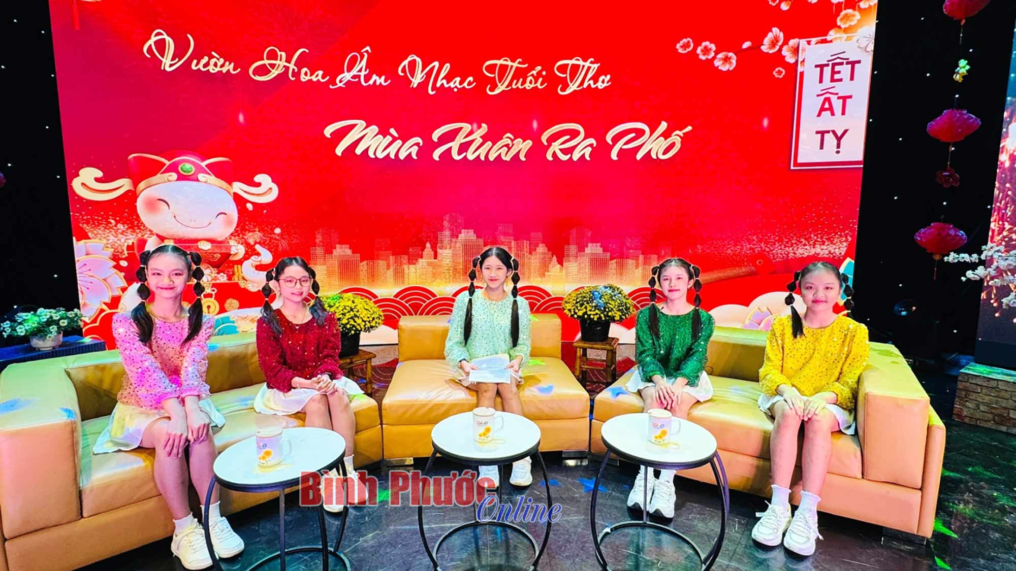 Mùa xuân ra phố Mùa xuân ra phố