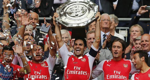Arsenal mùa giải 2014-2015: Khi pháo đã lên nòng