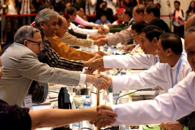 Chính phủ Myanmar và 8 nhóm vũ trang nhất trí ngăn xung đột
