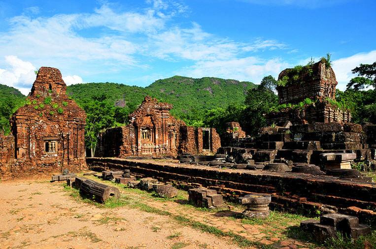 Khu đền tháp Mỹ Sơn - Di sản thiên nhiên thế giới Khu đền tháp Mỹ Sơn - Di sản thiên nhiên thế giới