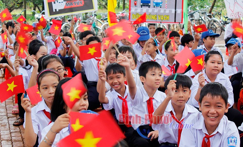 Năm 2030, học sinh THCS sẽ được miễn học phí Năm 2030, học sinh THCS sẽ được miễn học phí
