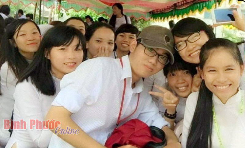 namsinhtruongthpt.jpg