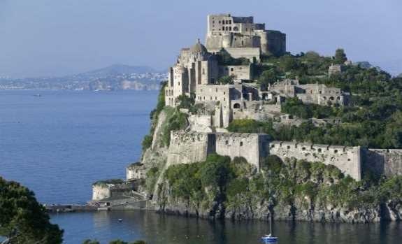 Italy: Động đất tại đảo du lịch Ischia, hàng chục người thương Italy: Động đất tại đảo du lịch Ischia, hàng chục người thương