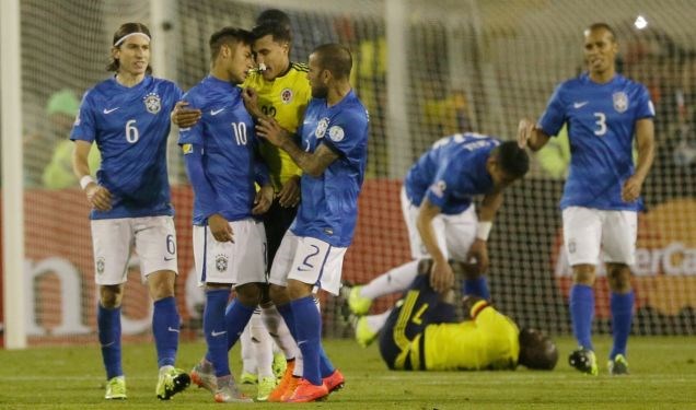 Neymar chia tay sớm Copa America 2015 vì hành vi phi thể thao