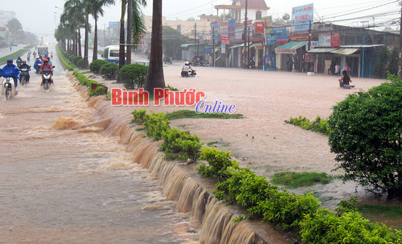 Vì sao ngập cục bộ trên QL14 chưa được khắc phục?