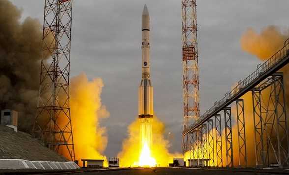 Nga phóng tên lửa đẩy Proton-M mang theo vệ tinh quân sự Nga phóng tên lửa đẩy Proton-M mang theo vệ tinh quân sự
