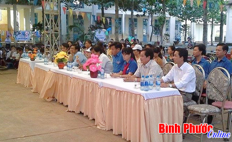 ngayhoi2.jpg