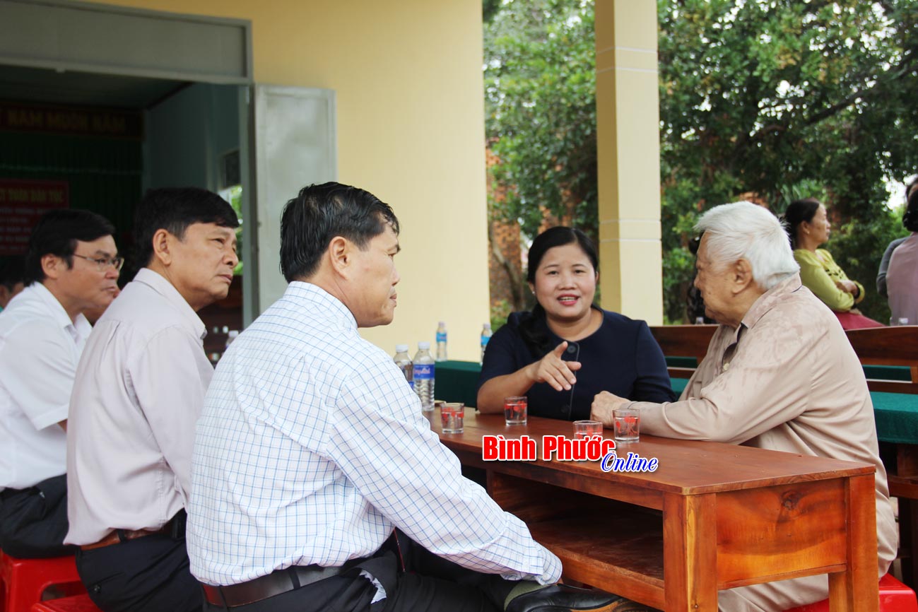 ngayhoi405112016034543.jpg