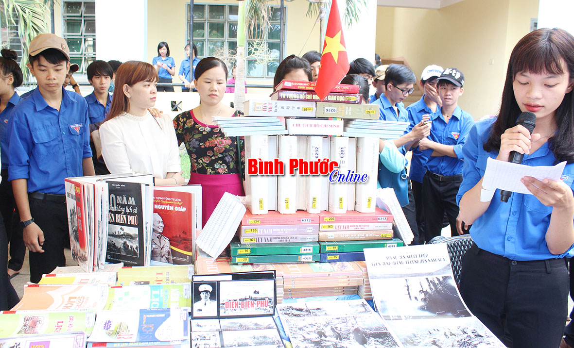 ngayhoidocsach117042016043042.jpg