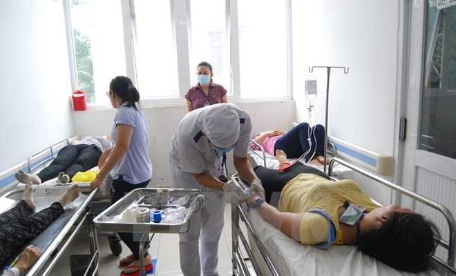 Hàng chục công nhân ở Bình Dương nhập viện nghi ngộ độc thực phẩm Hàng chục công nhân ở Bình Dương nhập viện nghi ngộ độc thực phẩm