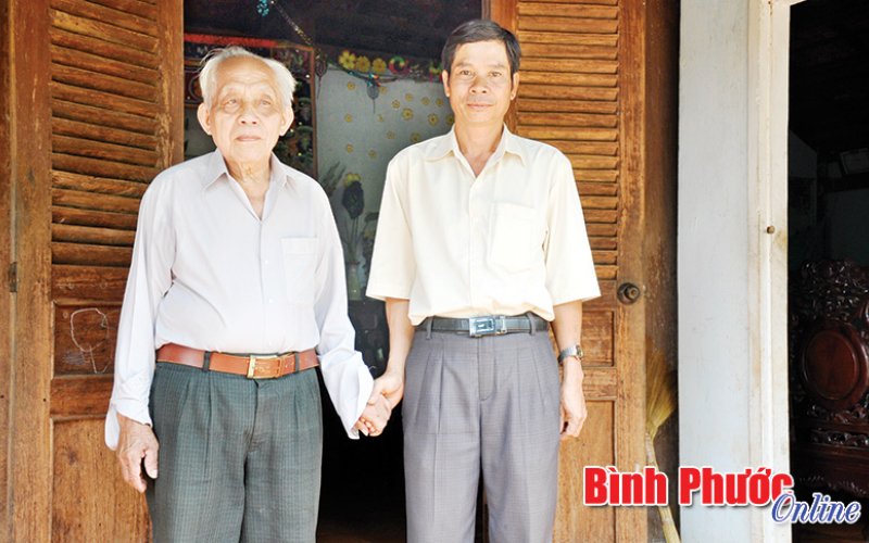 Người đảng viên trung kiên, mẫu mực Người đảng viên trung kiên, mẫu mực
