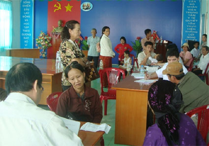 Quân y Bộ Chỉ huy Quân sự tỉnh khám bệnh, cấp thuốc miễn phí Quân y Bộ Chỉ huy Quân sự tỉnh khám bệnh, cấp thuốc miễn phí