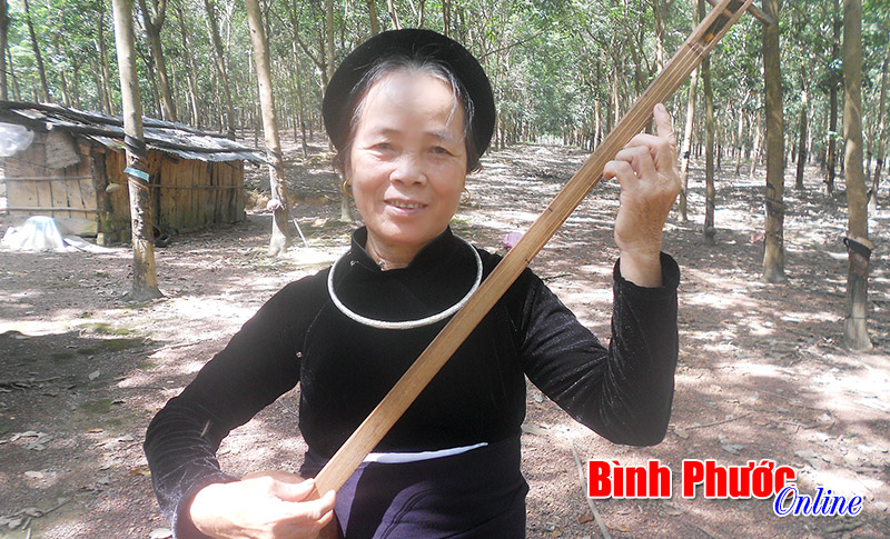 Người gìn giữ nghệ thuật hát then ở Thuận Tân