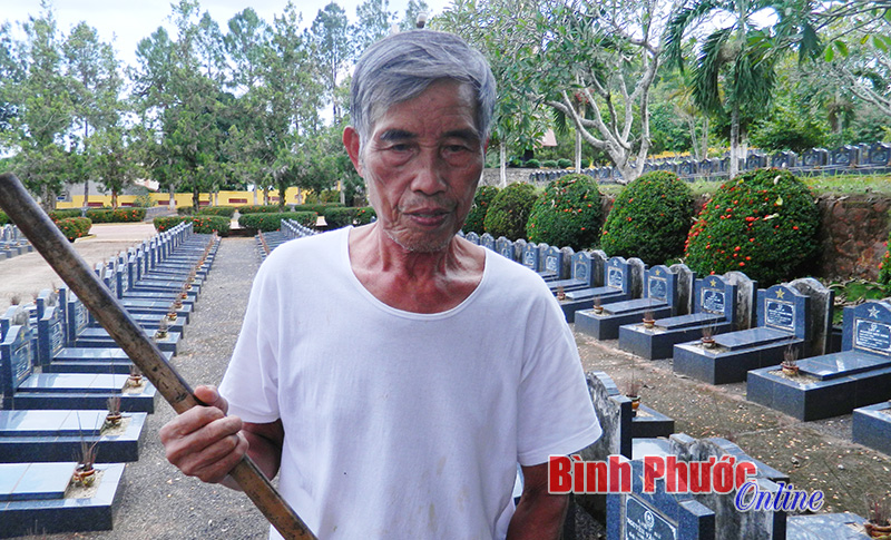 nguoiquantrangtantuy.jpg