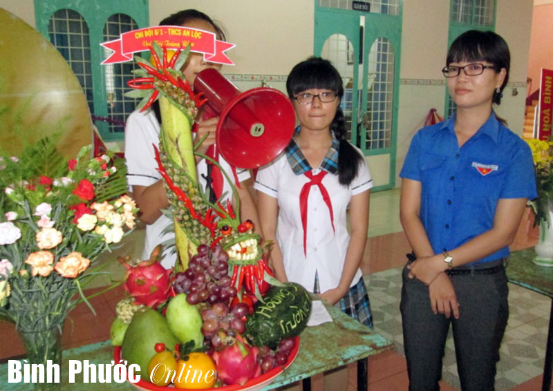 Bình Long, Hớn Quản tổ chức ngày hội Trung thu và tặng quà học sinh nghèo Bình Long, Hớn Quản tổ chức ngày hội Trung thu và tặng quà học sinh nghèo