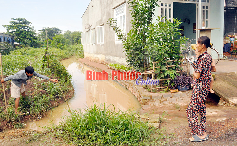 Nguy hiểm từ mương thoát nước lộ thiên