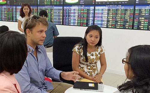 nha-dau-tu-ngoai-ea5d0.jpg