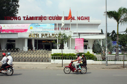 nha-hang.jpg