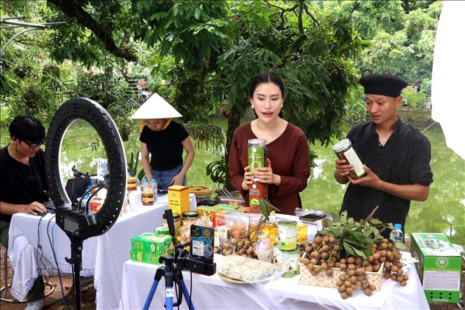 nhan.jpg