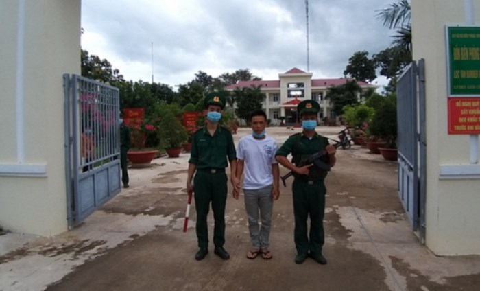 Bình Phước: Bắt giữ 6 đối tượng đưa người nhập cảnh trái phép Bình Phước: Bắt giữ 6 đối tượng đưa người nhập cảnh trái phép