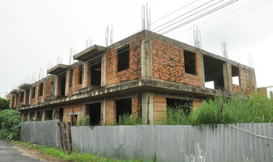 Vì sao các dự án bất động sản giậm chân tại chỗ? Vì sao các dự án bất động sản giậm chân tại chỗ?
