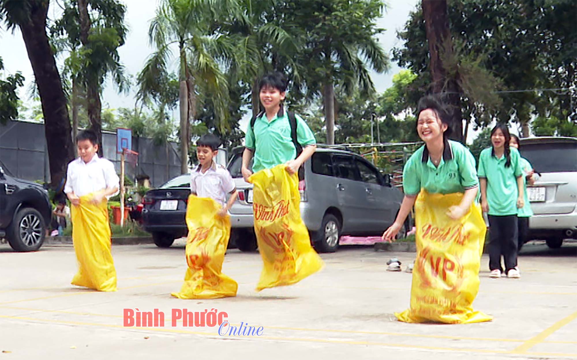 nhay_bao_bo_15101121082022.jpg