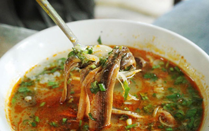Nhớ tô cháo lạch đầu mùa lũ Nhớ tô cháo lạch đầu mùa lũ