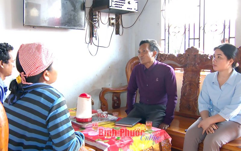 Những bước chân không mỏi Những bước chân không mỏi