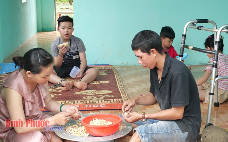 Những đứa trẻ bệnh tật cần giúp đỡ