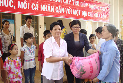 Những tấm lòng vì người nghèo