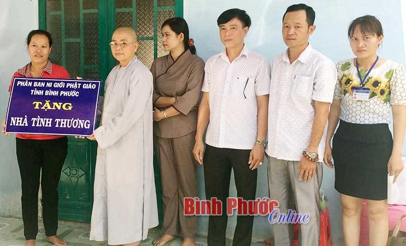 Những tấm lòng thiện nguyện Những tấm lòng thiện nguyện