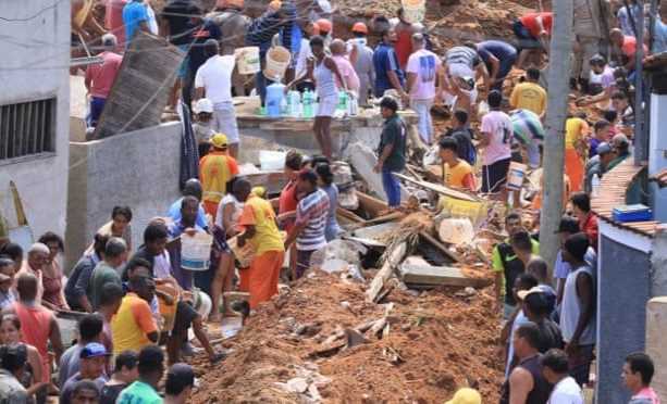 Sạt lở đất tại Brazil làm 10 người thiệt mạng, 4 người đang mất tích Sạt lở đất tại Brazil làm 10 người thiệt mạng, 4 người đang mất tích