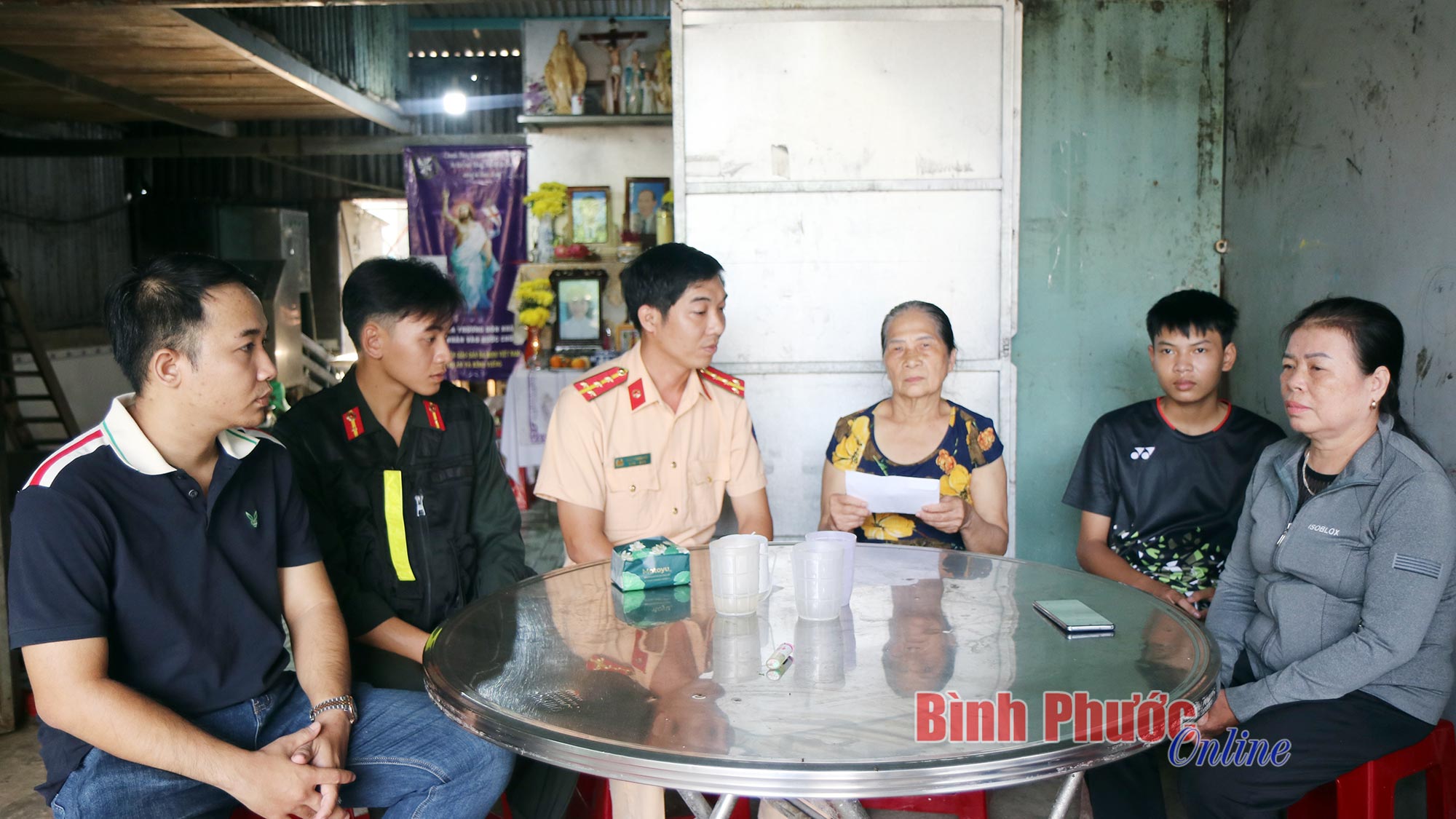 Nỗi đau người ở lại Nỗi đau người ở lại