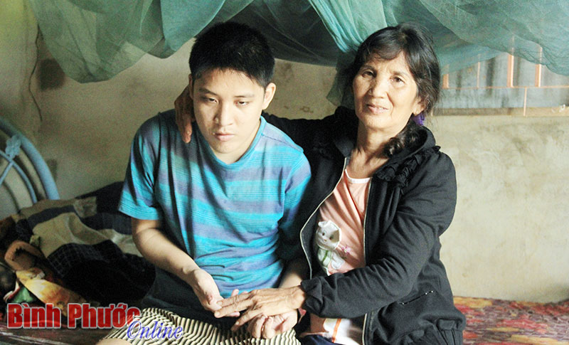 Nỗi đau của người mẹ bỏ rơi con tâm thần Nỗi đau của người mẹ bỏ rơi con tâm thần
