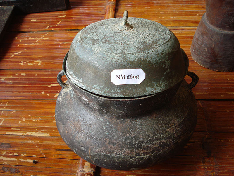Nồi đồng trong đời sống của người S’tiêng Nồi đồng trong đời sống của người S’tiêng