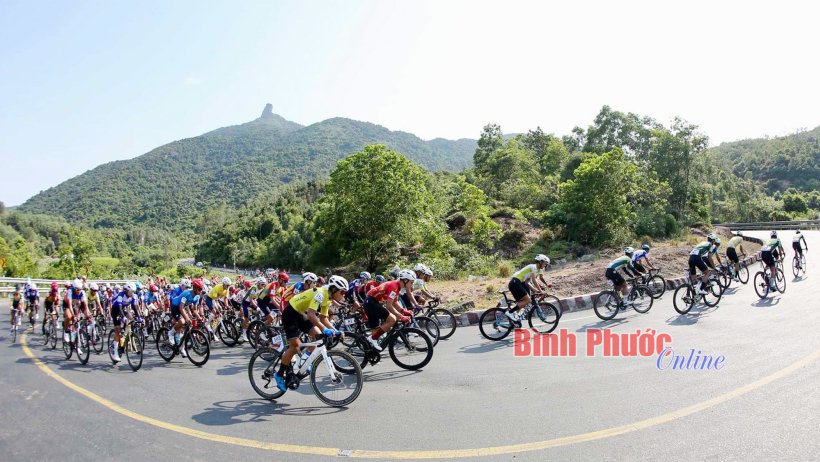 Non sông liền một dải