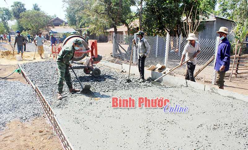 Nông dân đóng góp 5,538 tỷ đồng xây dựng cơ sở hạ tầng