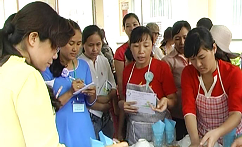 Nữ CNVC-LĐ Chơn Thành: Với phong trào “Giỏi việc nước - đảm việc nhà” Nữ CNVC-LĐ Chơn Thành: Với phong trào “Giỏi việc nước - đảm việc nhà”
