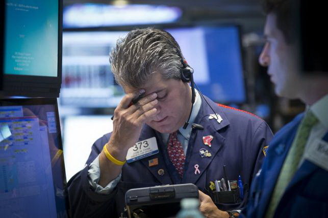 nyse24reu-144045639725082015081320.jpg