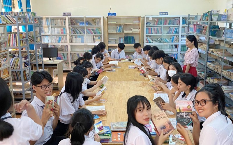 Ðọc sách để đổi mới, sáng tạo Ðọc sách để đổi mới, sáng tạo