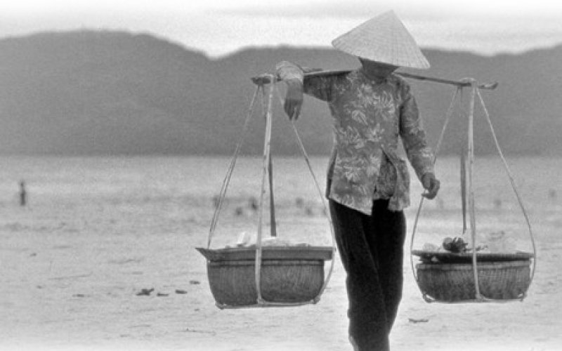 Ðôi quang gánh tảo tần