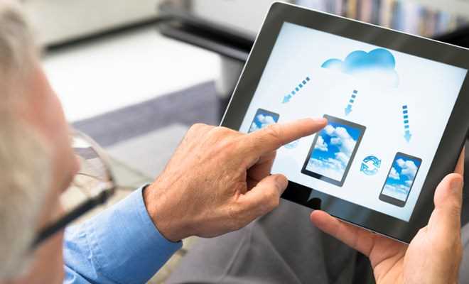 44% người lớn tuổi dành ít nhất 20 tiếng mỗi tuần cho Internet 44% người lớn tuổi dành ít nhất 20 tiếng mỗi tuần cho Internet