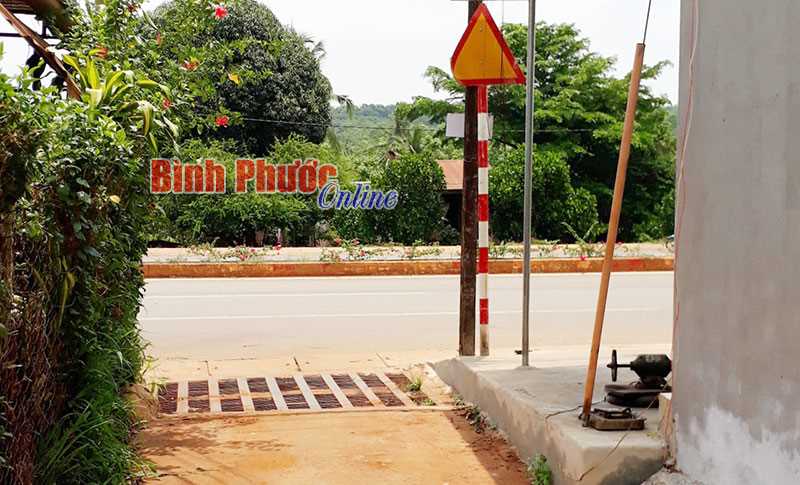 Biển báo giao thông “thừa” Biển báo giao thông “thừa”