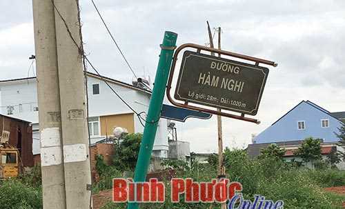 Bảng tên đường đặt sai vị trí
