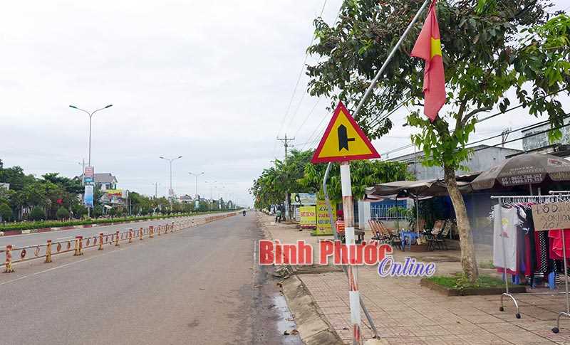Cột cờ không còn “theo mẫu”